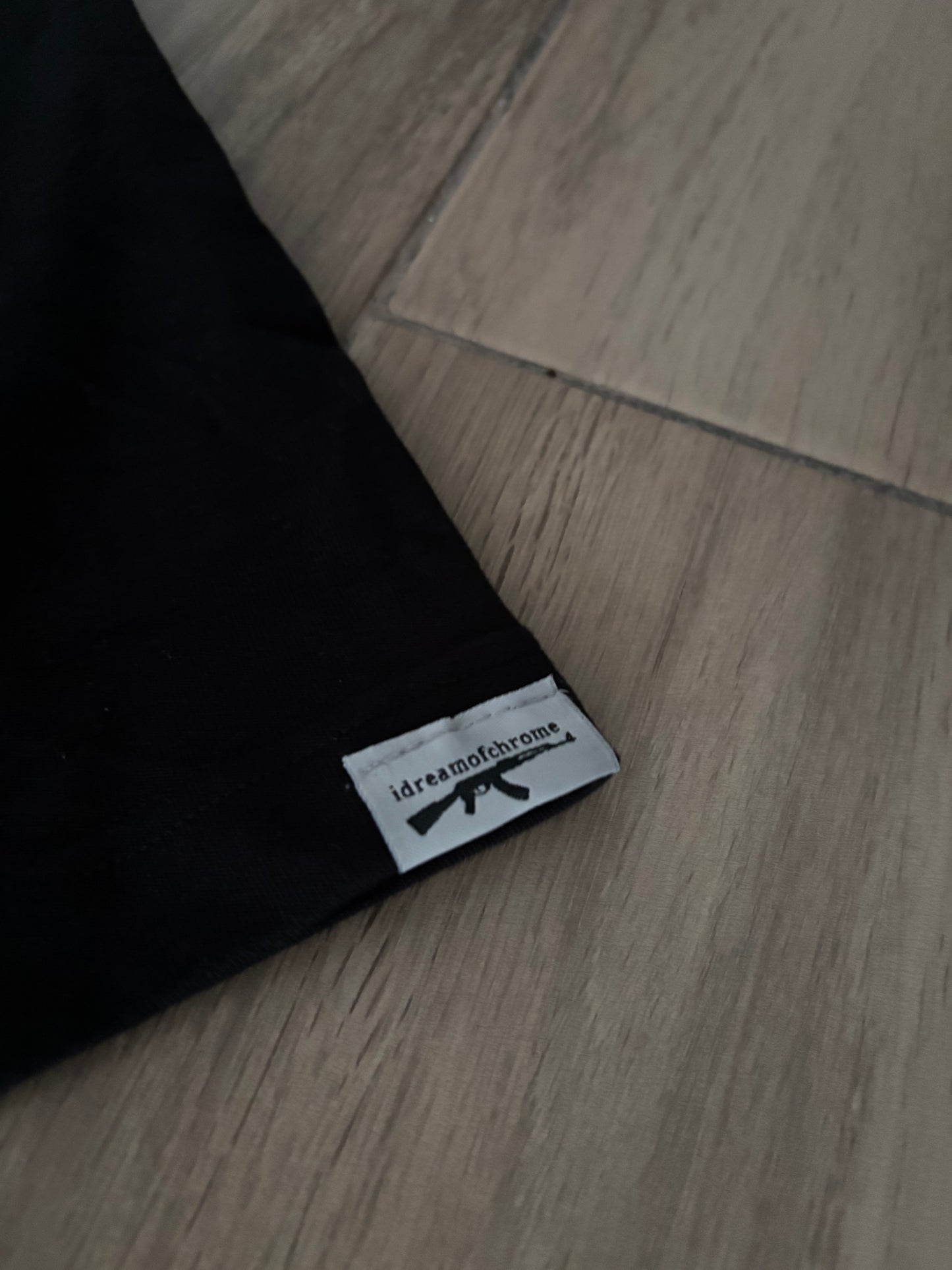 CORONA TEE